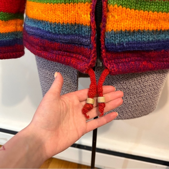 Northern Lifestyles Canada Multicoloured Hand Knit Zip Up Sweater - Picture 4 of 10